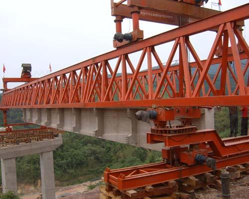 雙導(dǎo)梁架橋機(jī)在架設(shè)過(guò)程中的安全控制