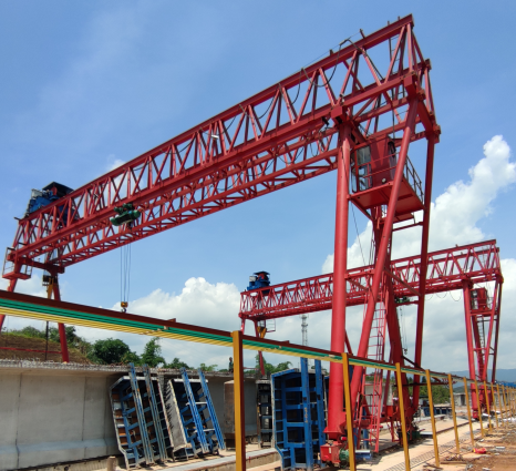 提梁機(jī)安裝時(shí)都需要注意什么？那使用時(shí)的注意事項(xiàng)呢？