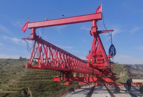 JQJ200T-40M公路架橋機(jī)，貴州遵義項(xiàng)目架設(shè)完成
